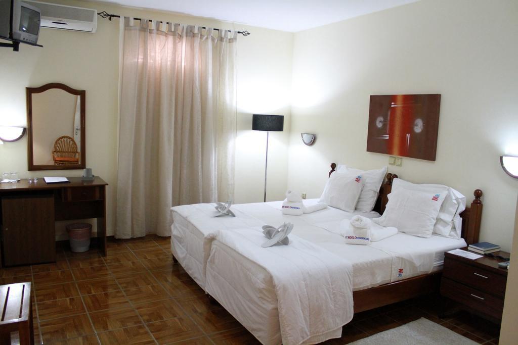 Mindelo Residencial Bed & Breakfast Ruang foto