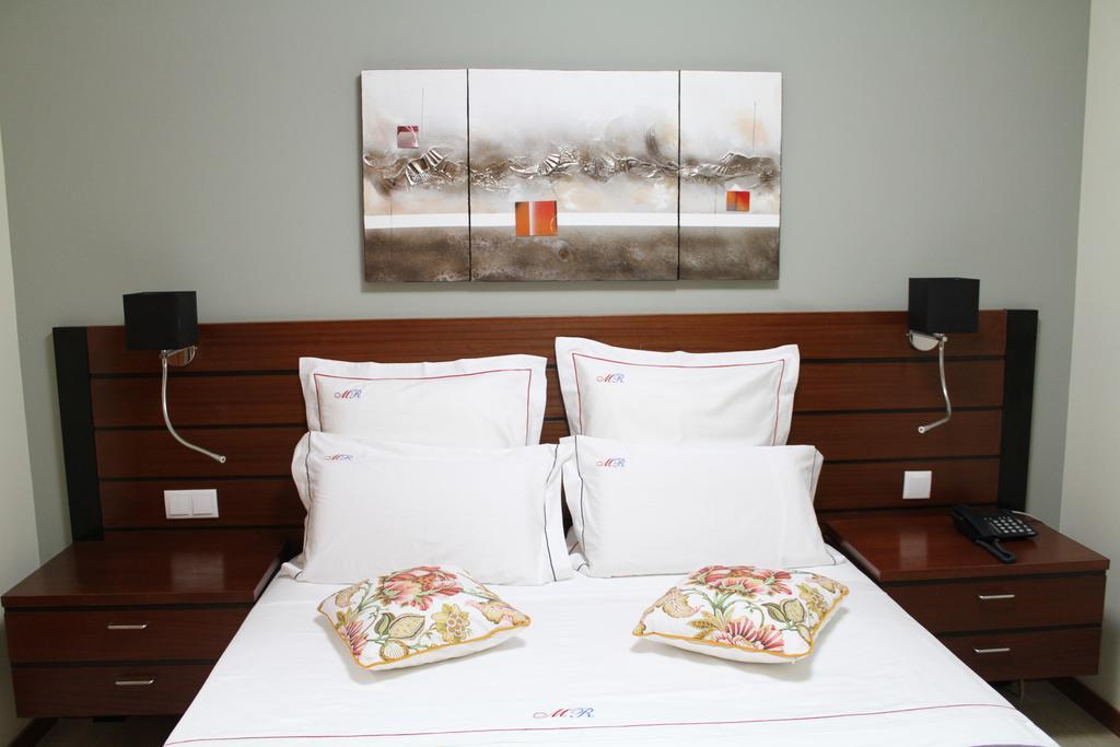 Mindelo Residencial Bed & Breakfast Bagian luar foto