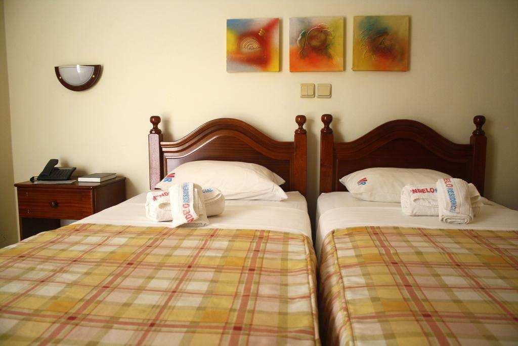 Mindelo Residencial Bed & Breakfast Ruang foto