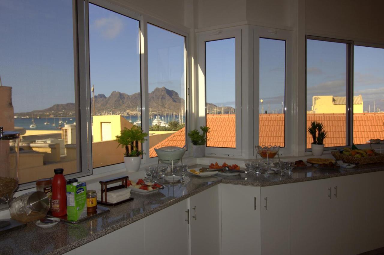 Mindelo Residencial Bed & Breakfast Bagian luar foto