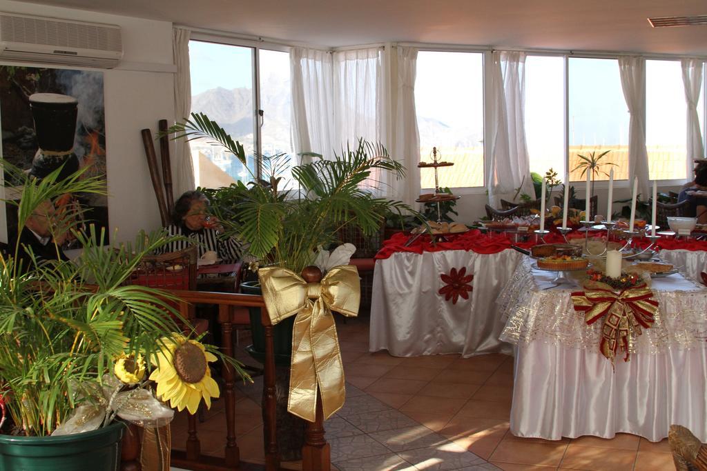 Mindelo Residencial Bed & Breakfast Bagian luar foto