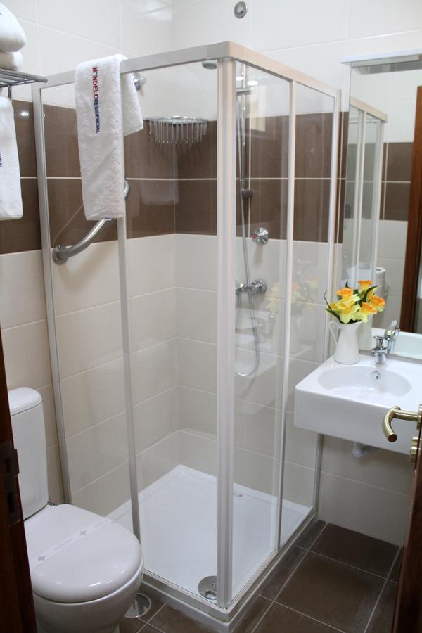 Mindelo Residencial Bed & Breakfast Bagian luar foto
