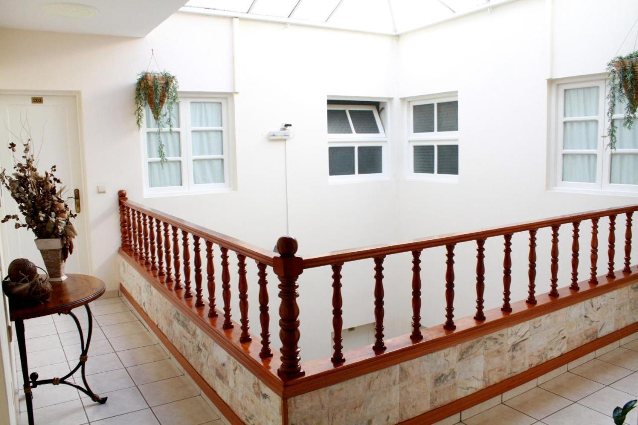 Mindelo Residencial Bed & Breakfast Bagian luar foto