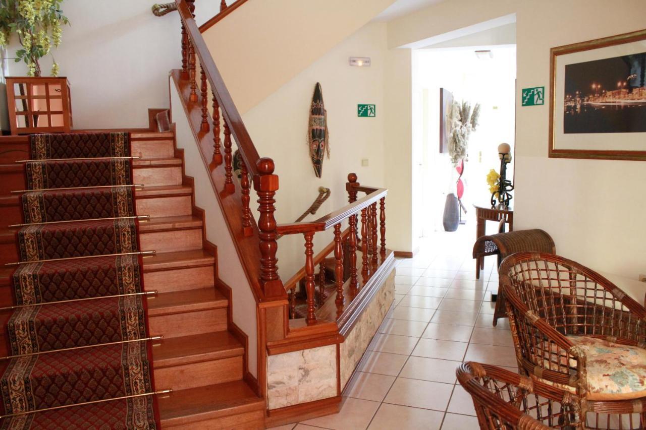 Mindelo Residencial Bed & Breakfast Bagian luar foto