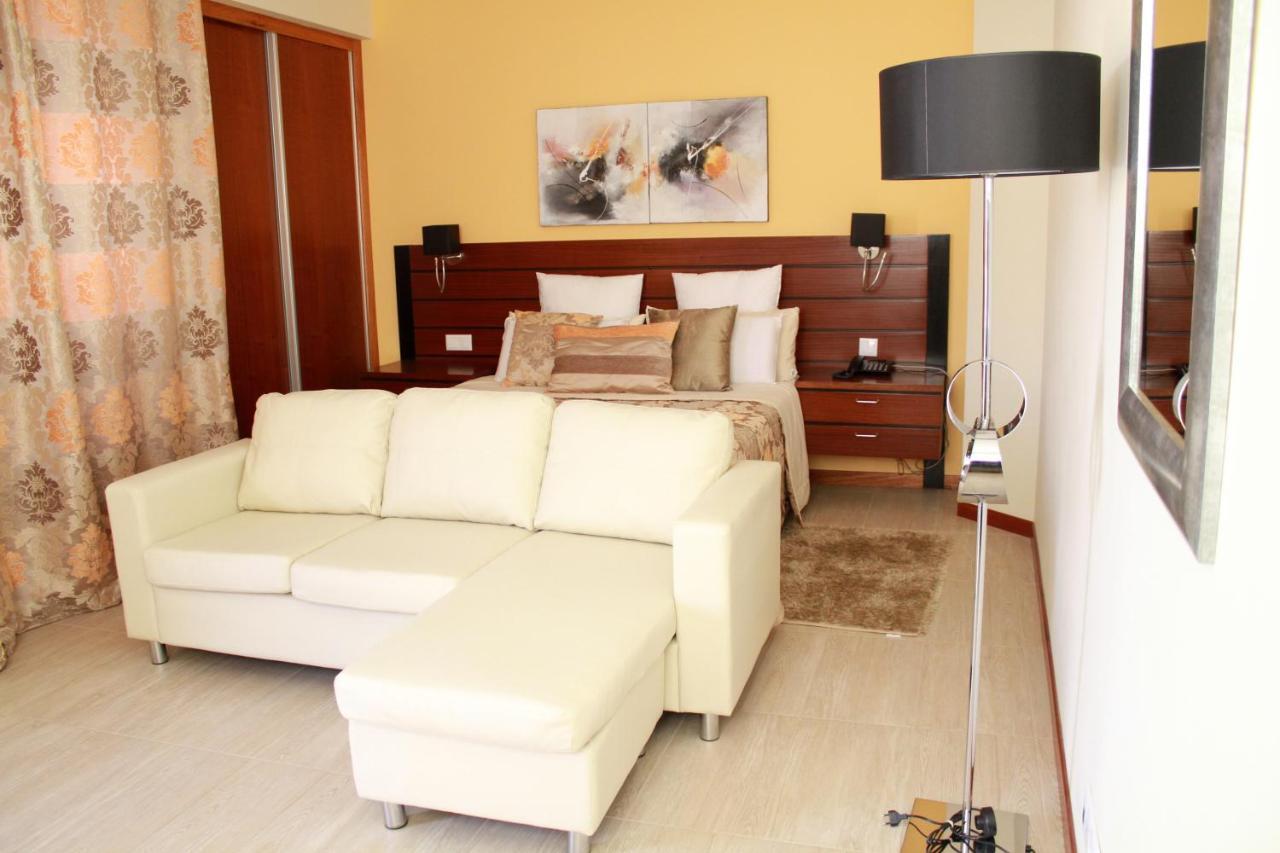 Mindelo Residencial Bed & Breakfast Bagian luar foto